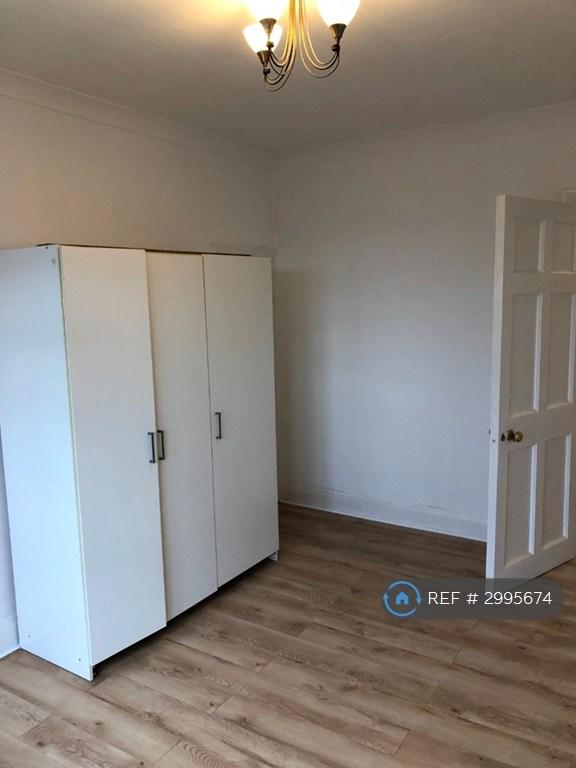 Flat Danescroft in Greater London
