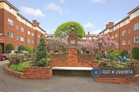 Flat Danescroft in Greater London