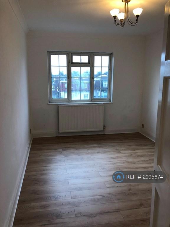 Flat Danescroft in Greater London