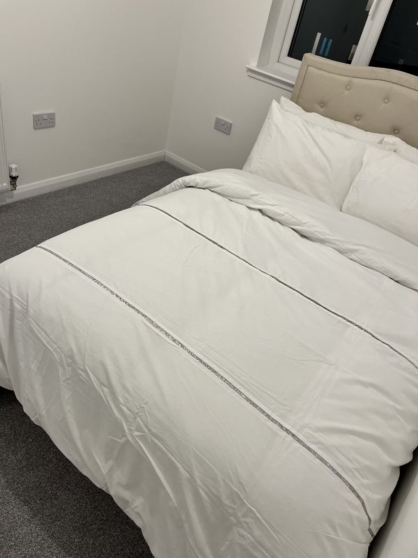 Room Broomfield Court in Glasgow