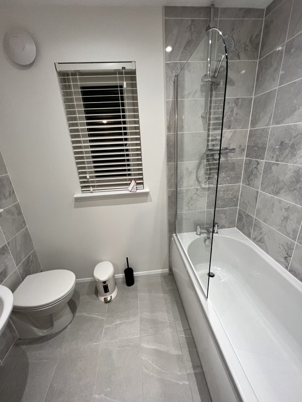 Room Broomfield Court in Glasgow