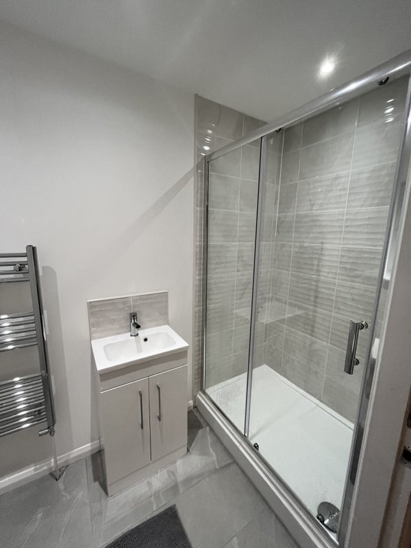Room Broomfield Court in Glasgow