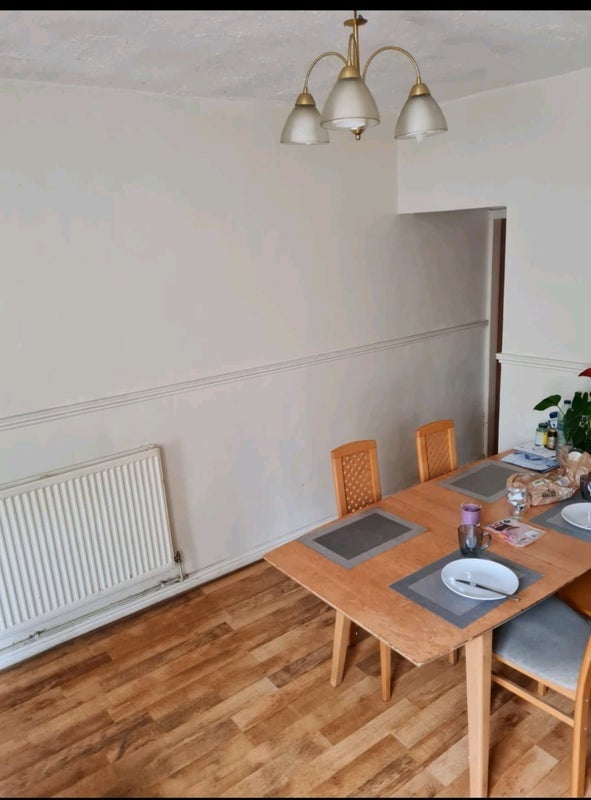 Room Connemara Close in North Warwickshire