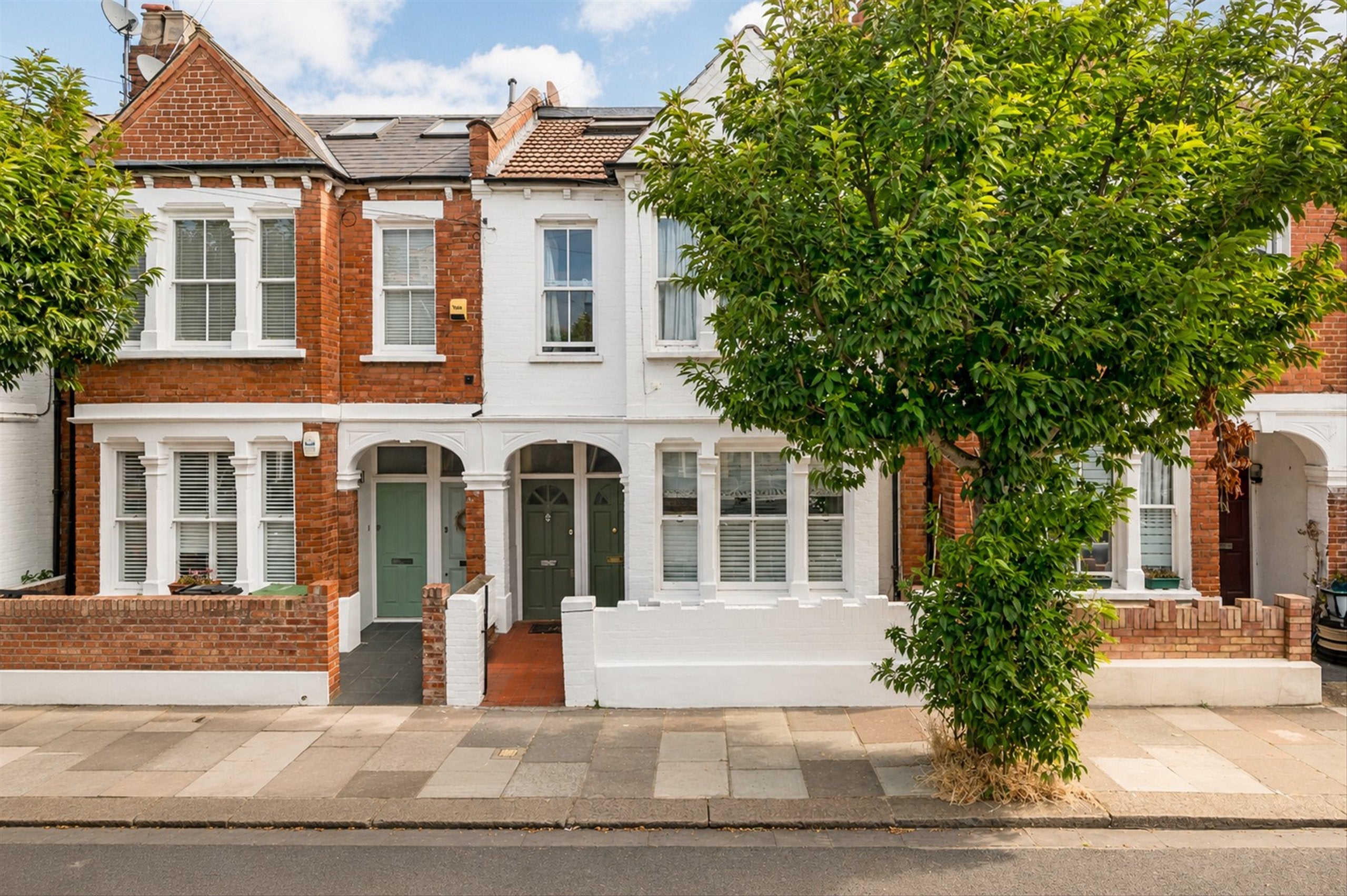 Room Edenvale Street in Greater London