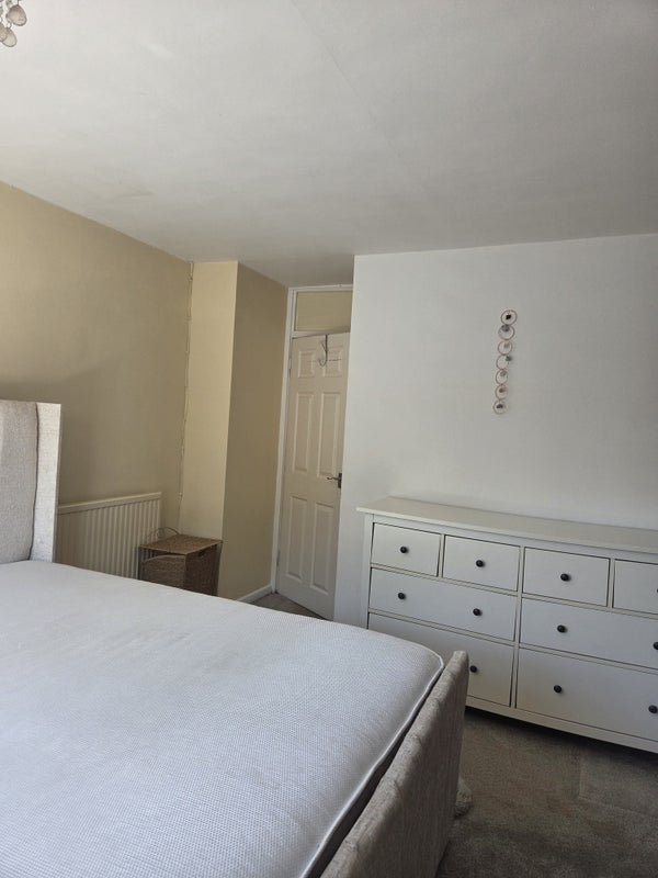 Room St James' Lane in Coventry