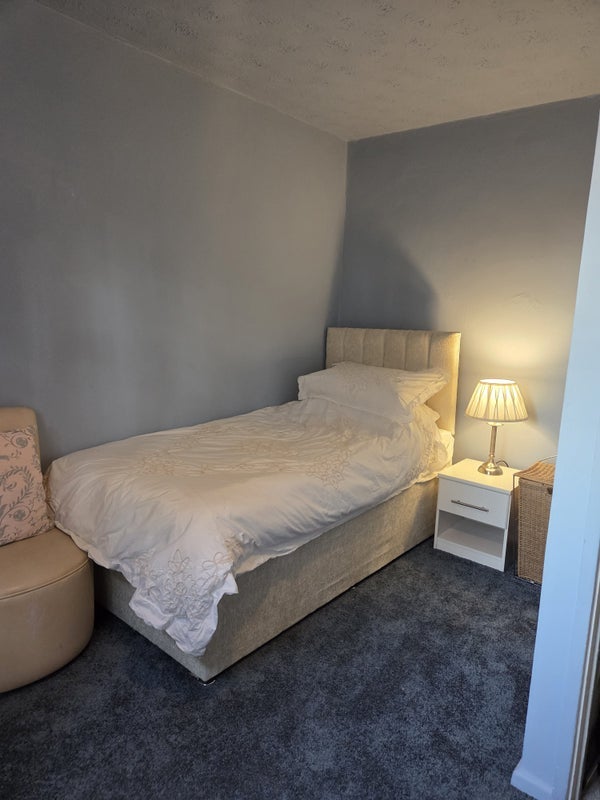 Room St James' Lane in Coventry