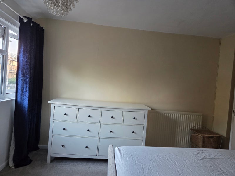Room St James' Lane in Coventry