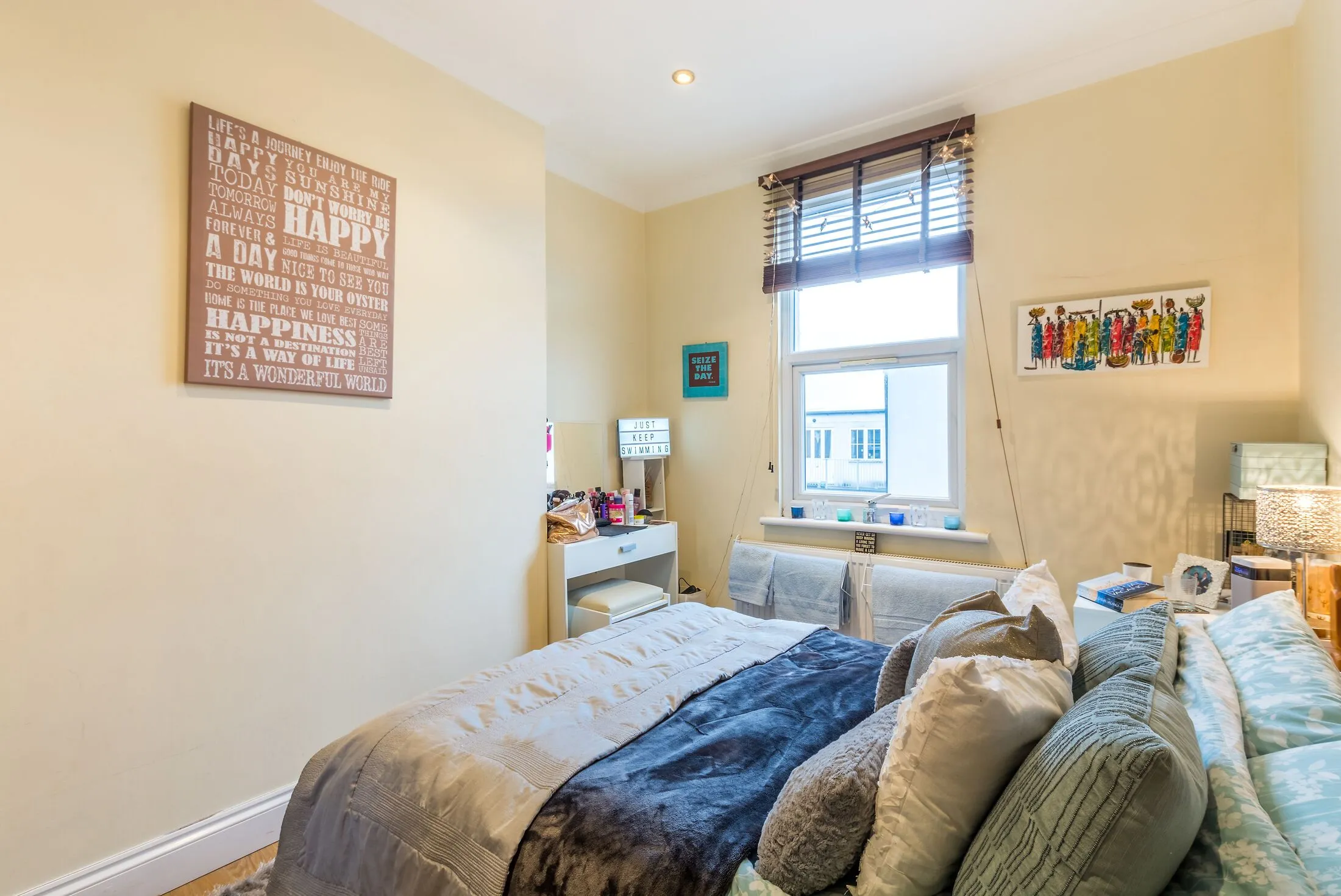 Flat Balham High Road in Greater London
