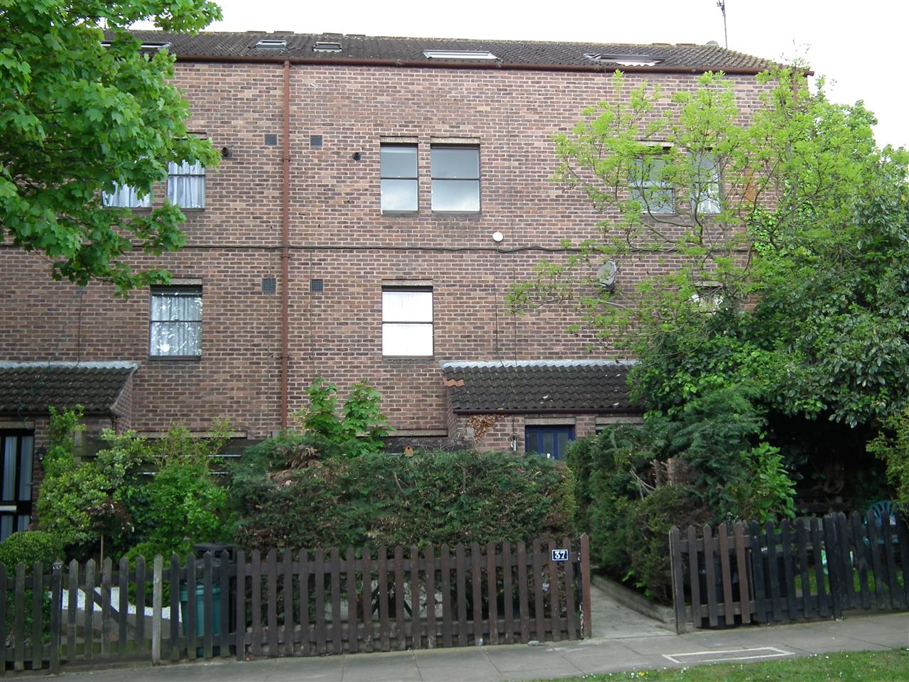 Flat Greatfield Close in Greater London