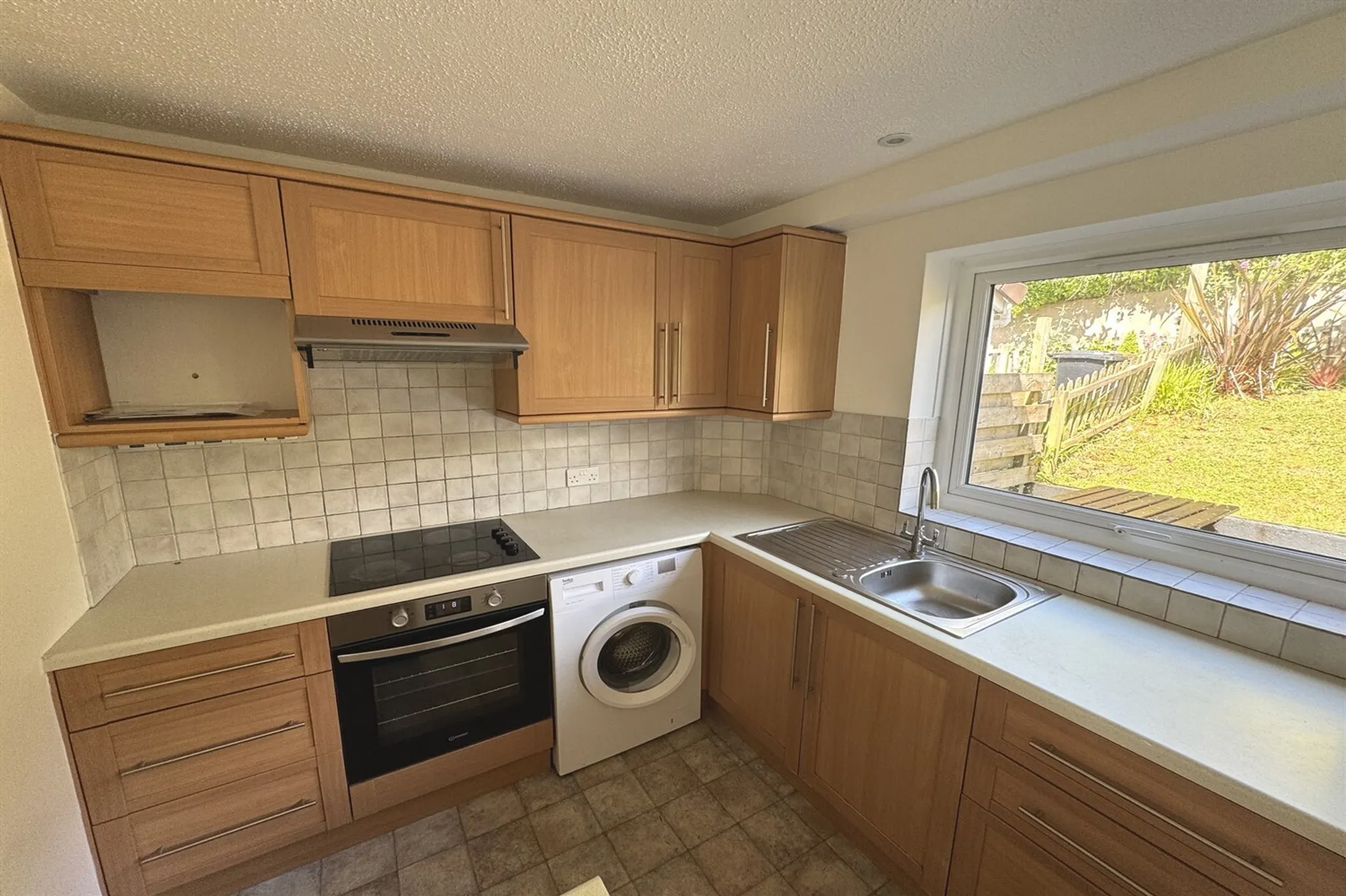 House Saunders Way in South Hams