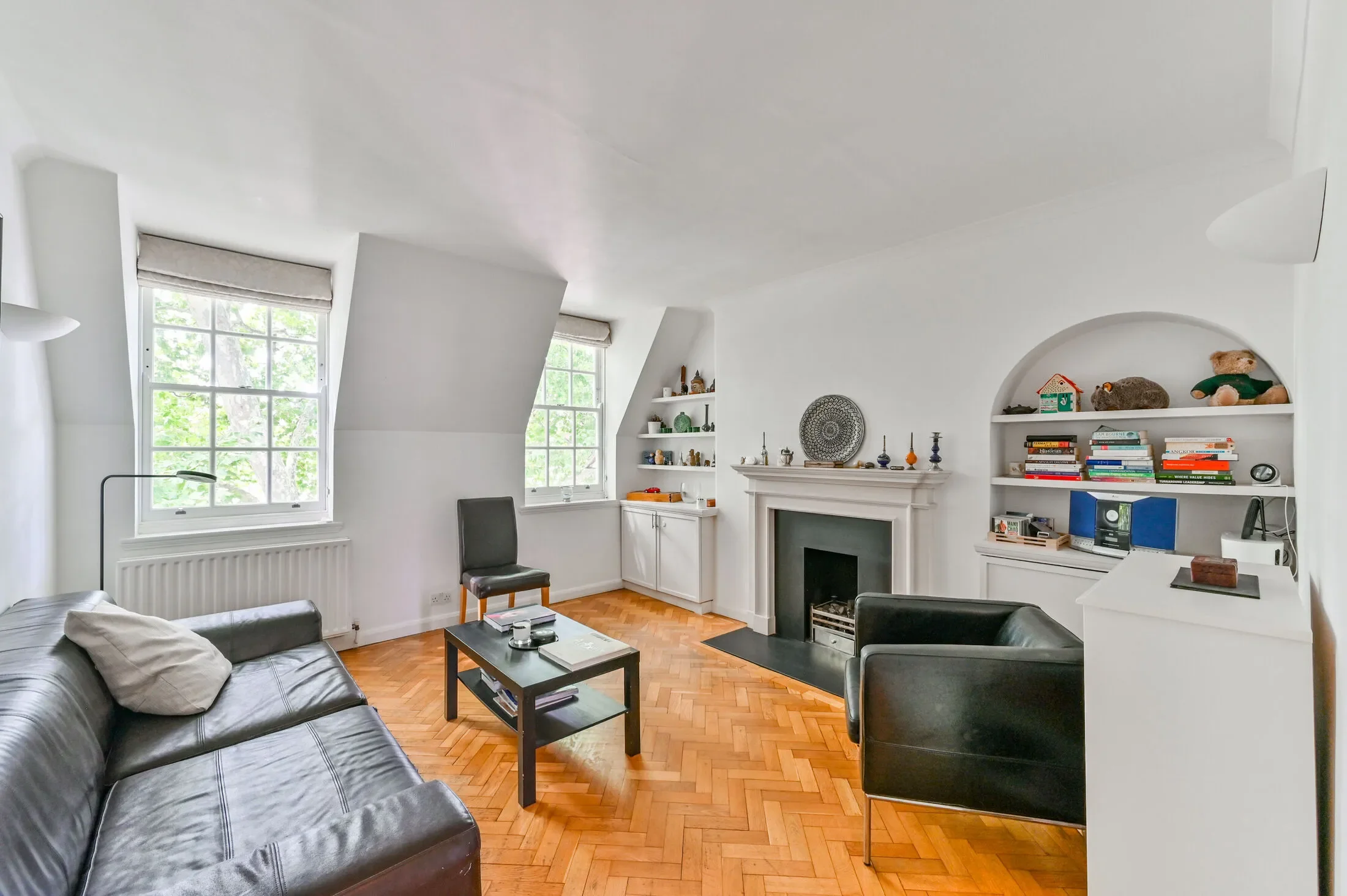Flat Kensington Church Walk in Greater London