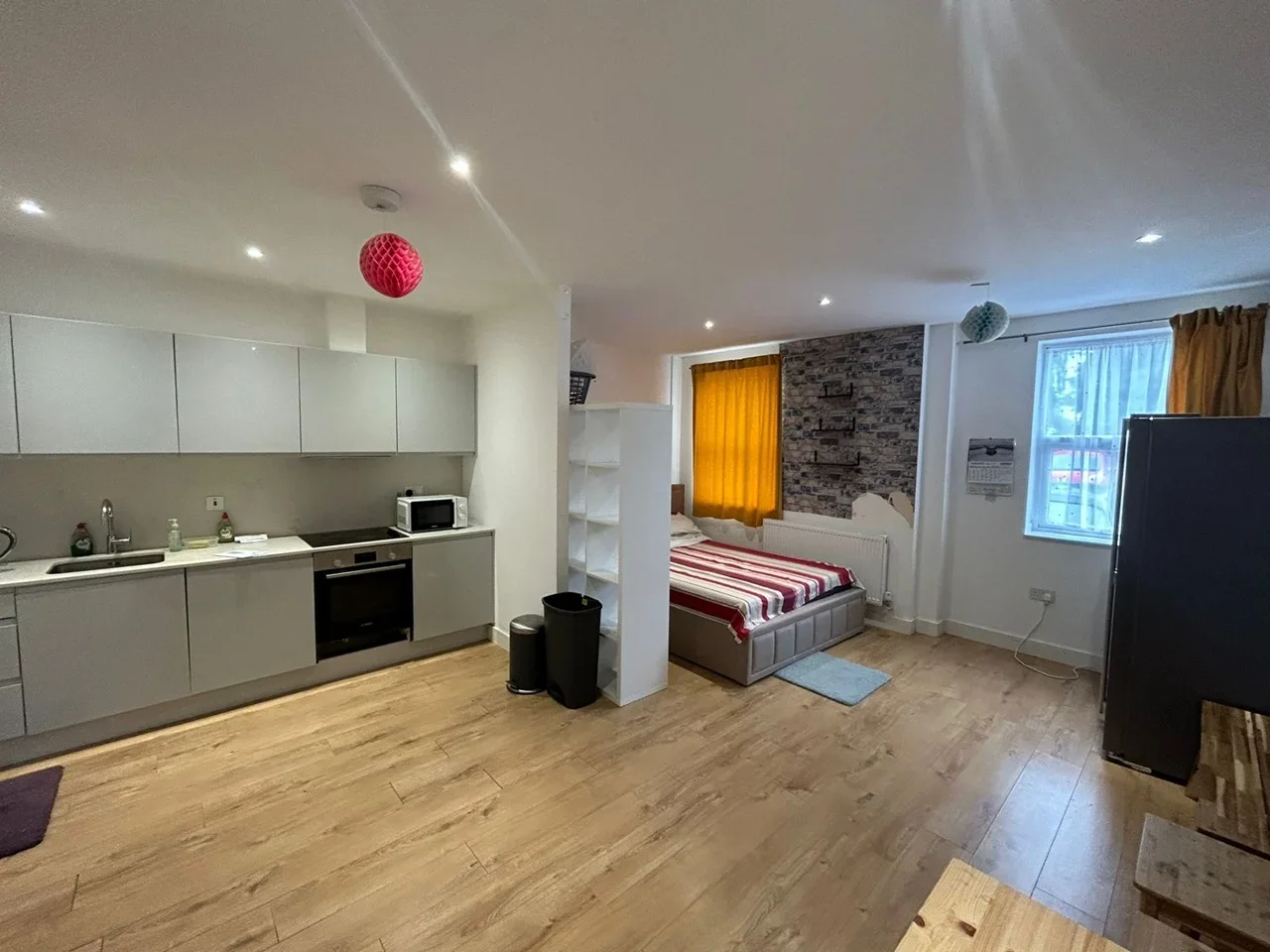 Flat Meadowlea Close in Greater London