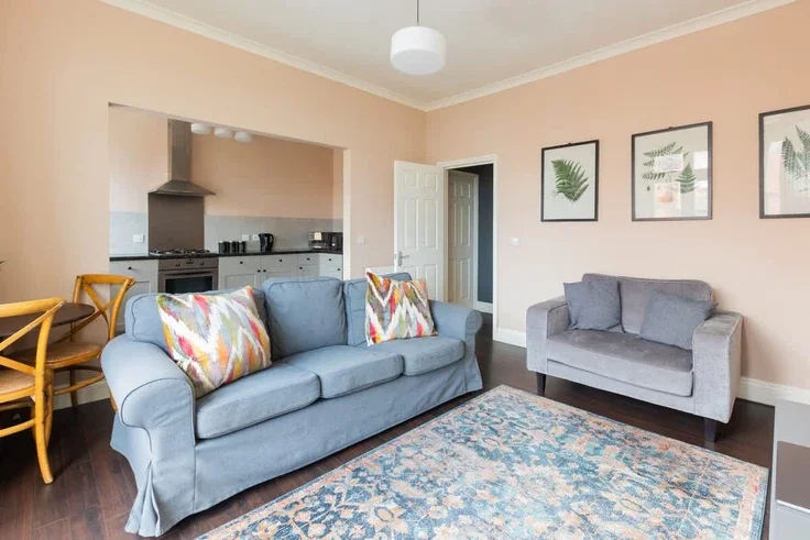 Flat Queen's Road in Thanet