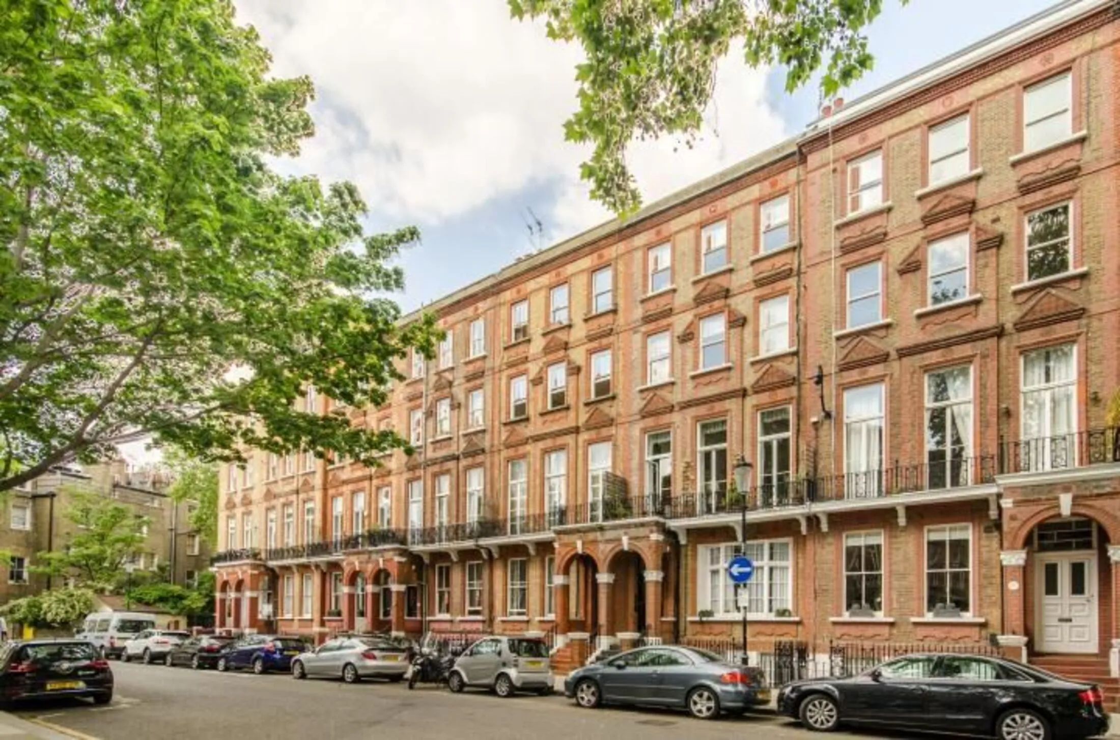 Flat Nevern Square in Greater London