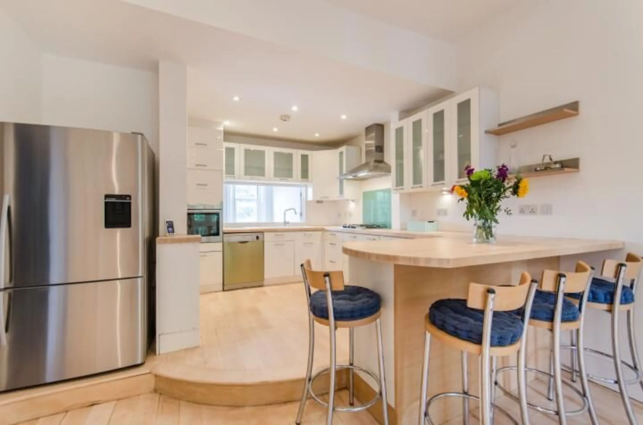 Flat Nevern Square in Greater London