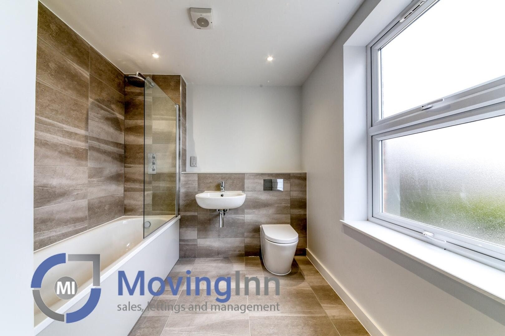 Flat Bensham Lane in Greater London
