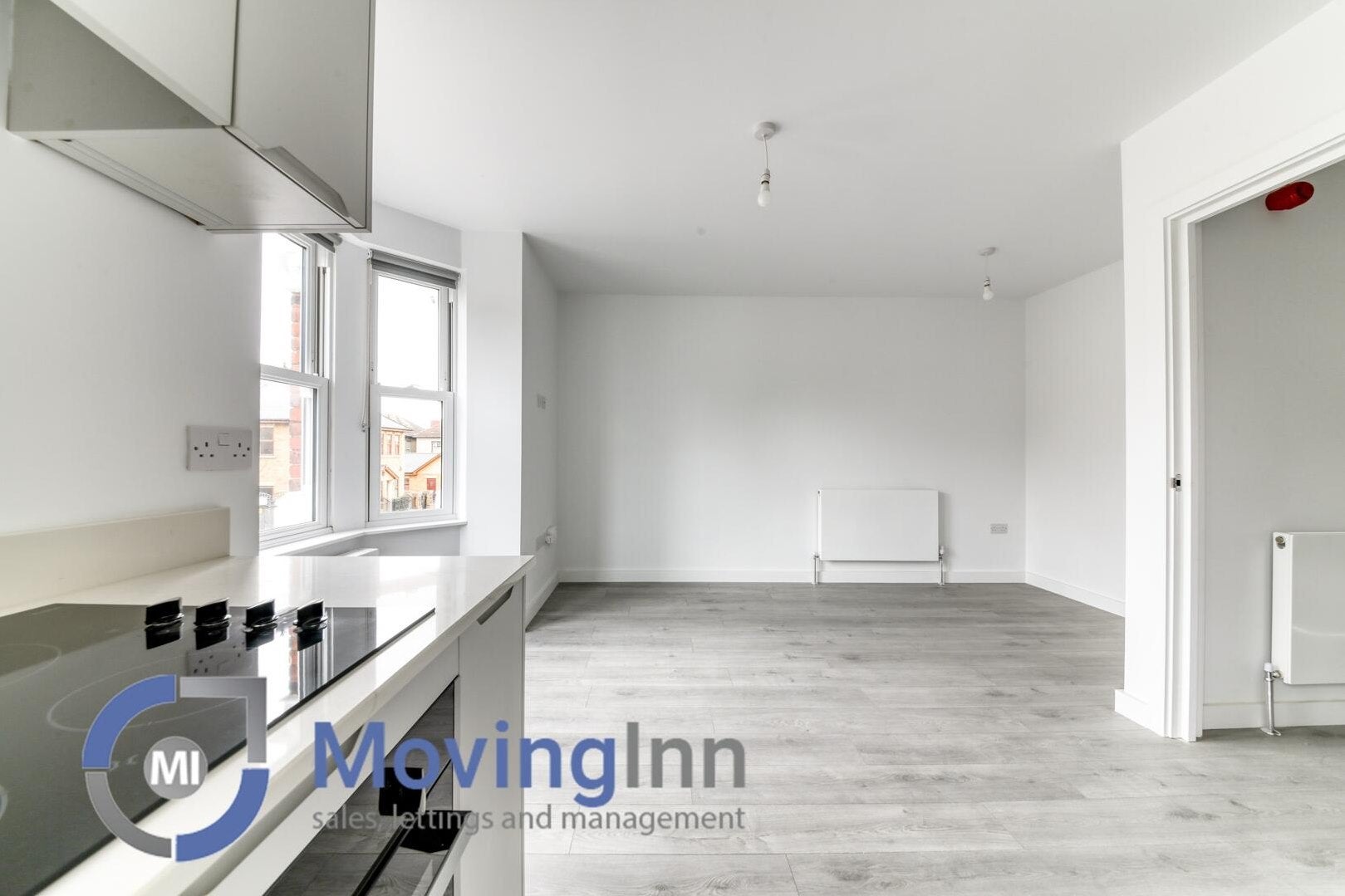 Flat Bensham Lane in Greater London