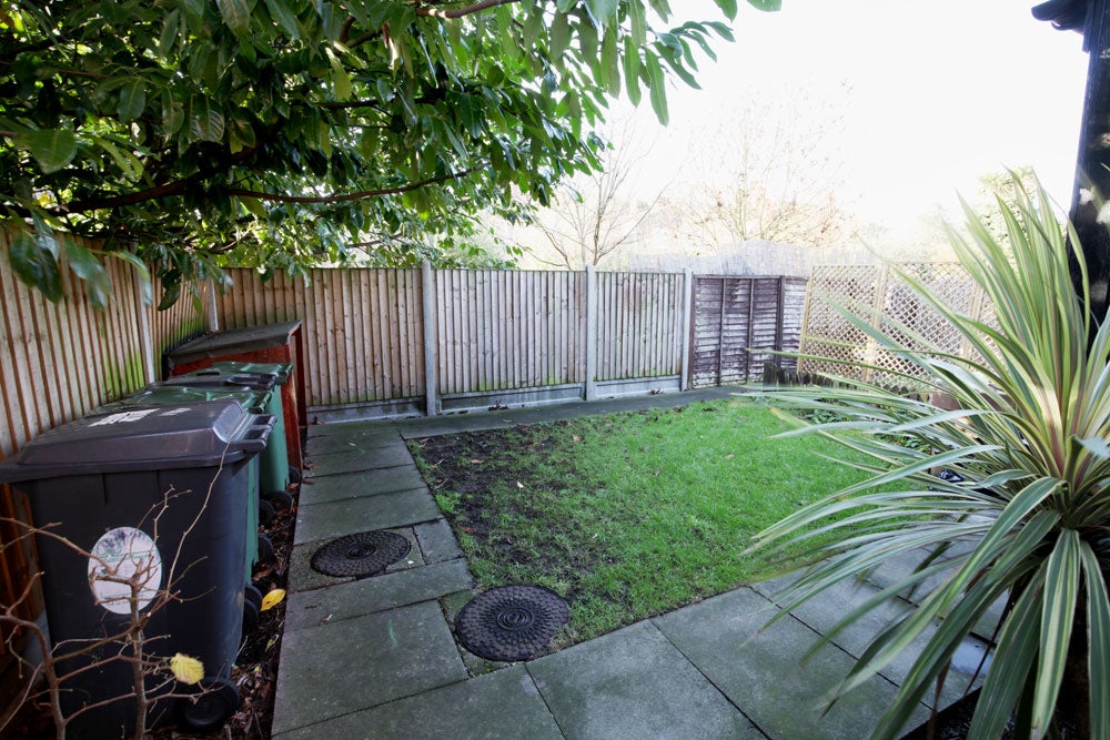 House Temple Close in Greater London