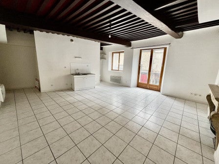 Flat Rue de Juiverie in Crémieu
