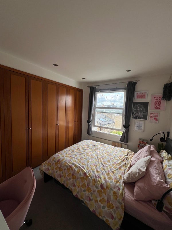 Room Dawes Road in Greater London