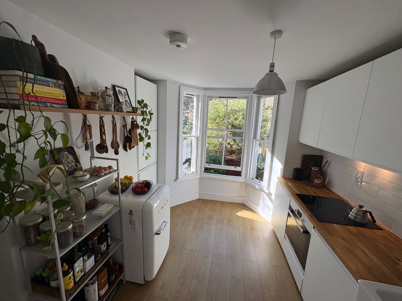 Room Alconbury Road in Greater London