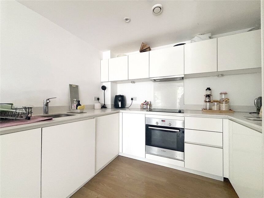Flat Seven Sea Gardens in Greater London