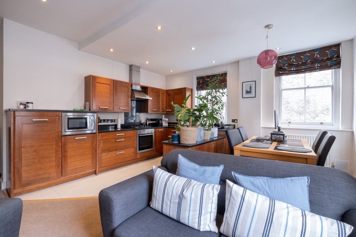 Flat Navy Street in Greater London