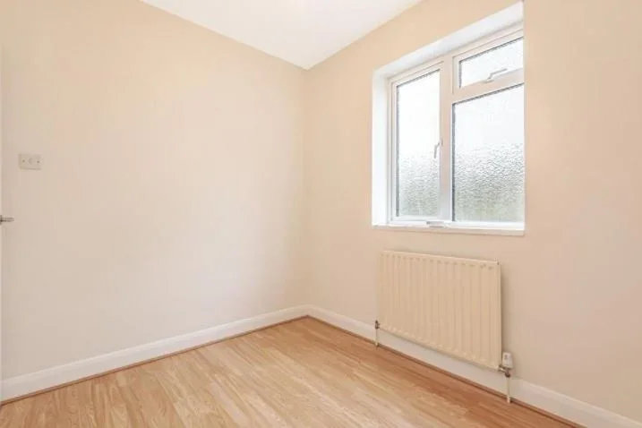 Flat West Barnes Lane in Greater London
