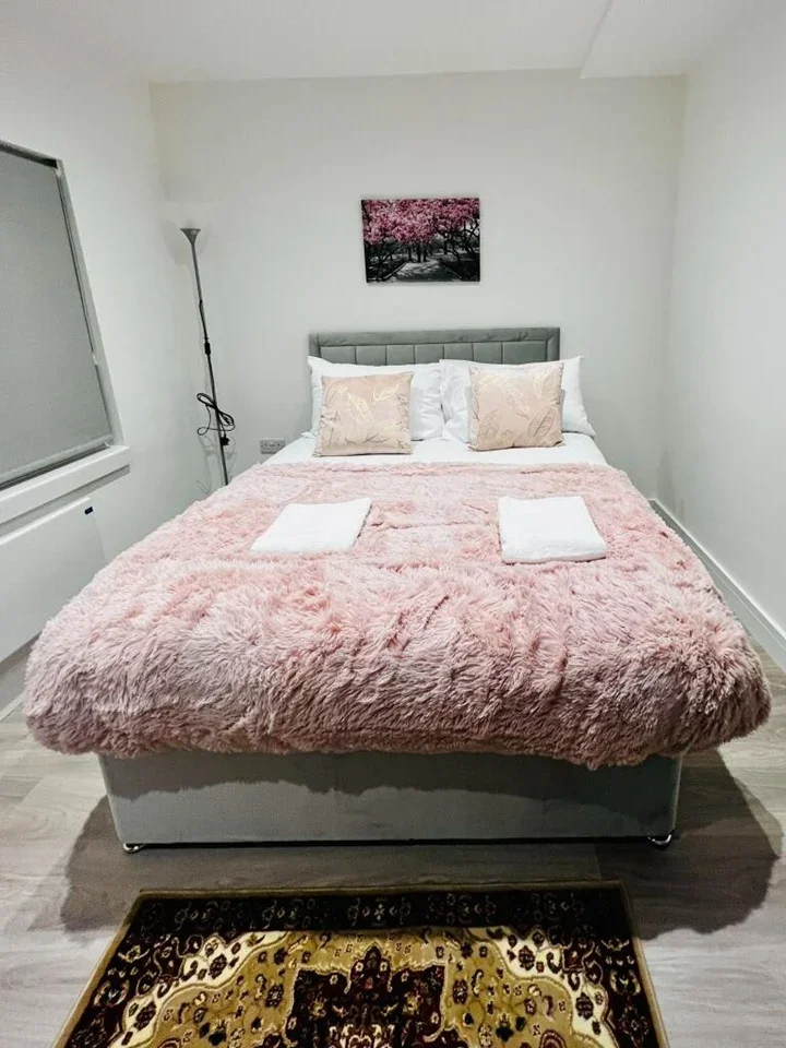 Flat Ash Grove in Greater London