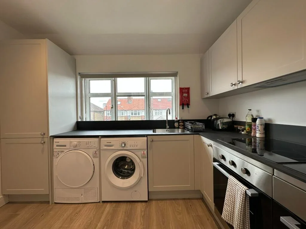 Flat Ash Grove in Greater London