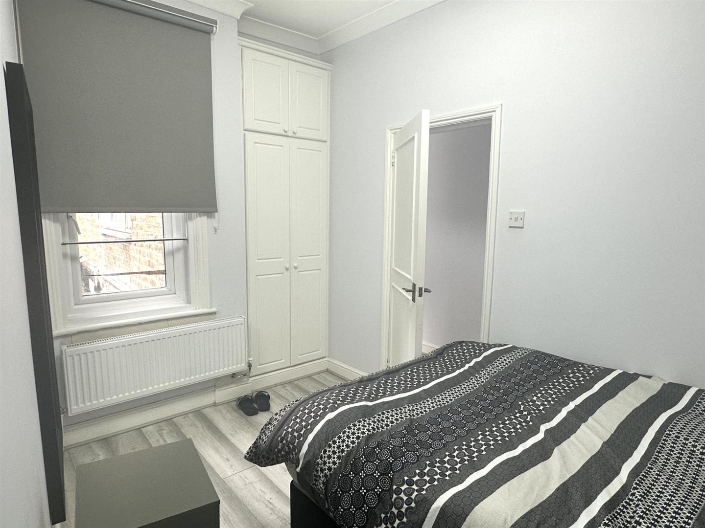 Flat West End Lane in Greater London