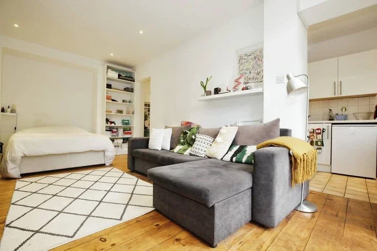Flat Talgarth Road in Greater London