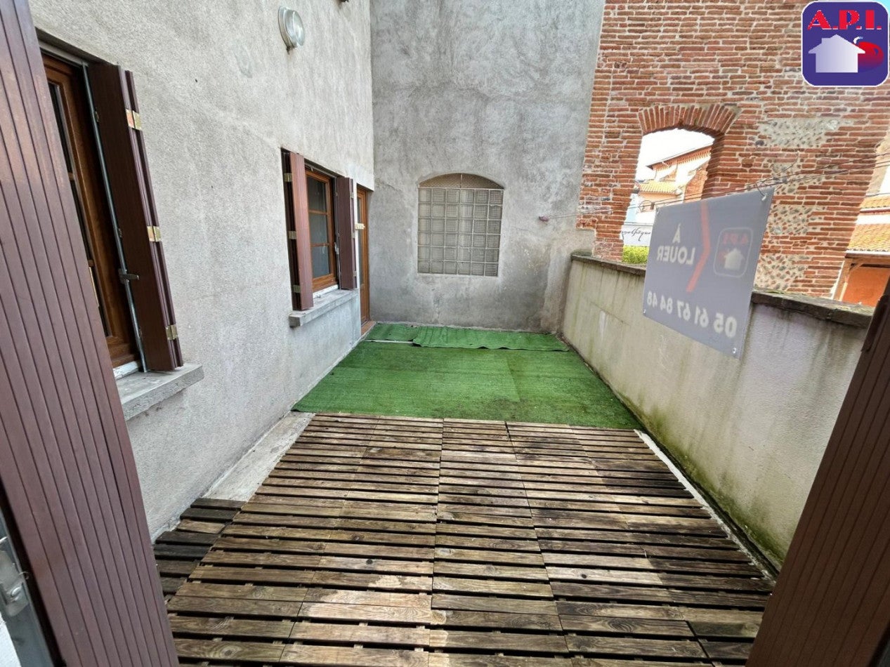 Appartement Place du Souvenir Français à Saverdun