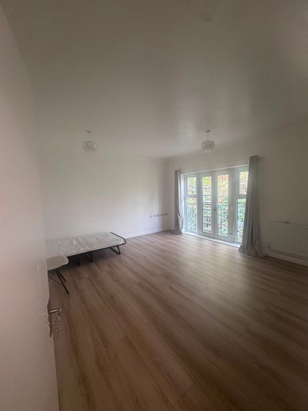 Room Wickham Lane in Greater London