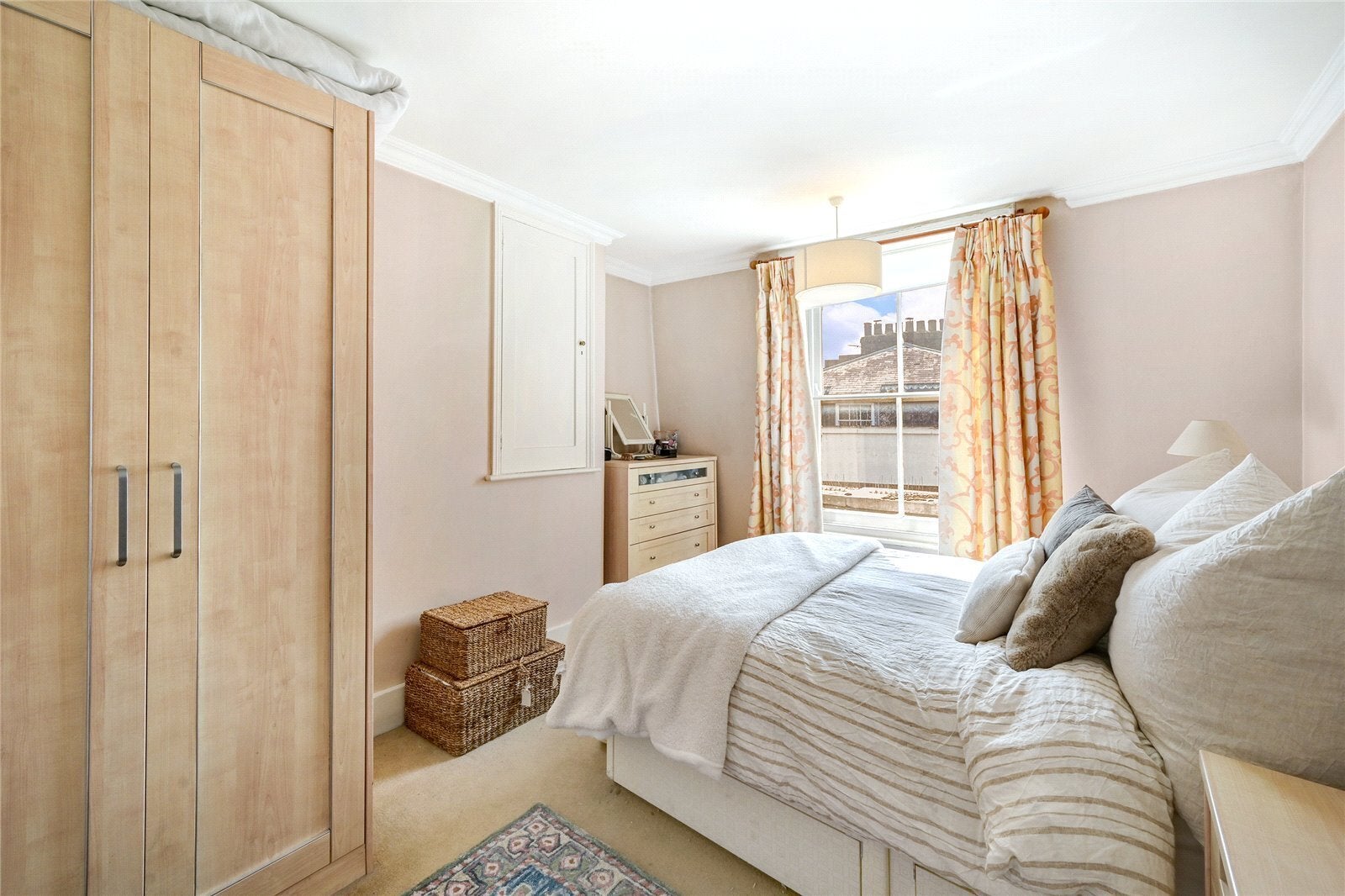 Flat Old Brompton Road in Greater London