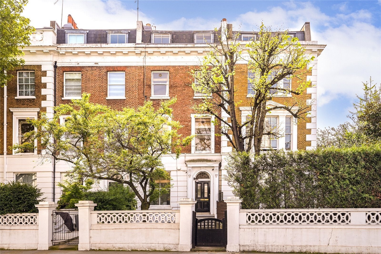 Flat Old Brompton Road in Greater London