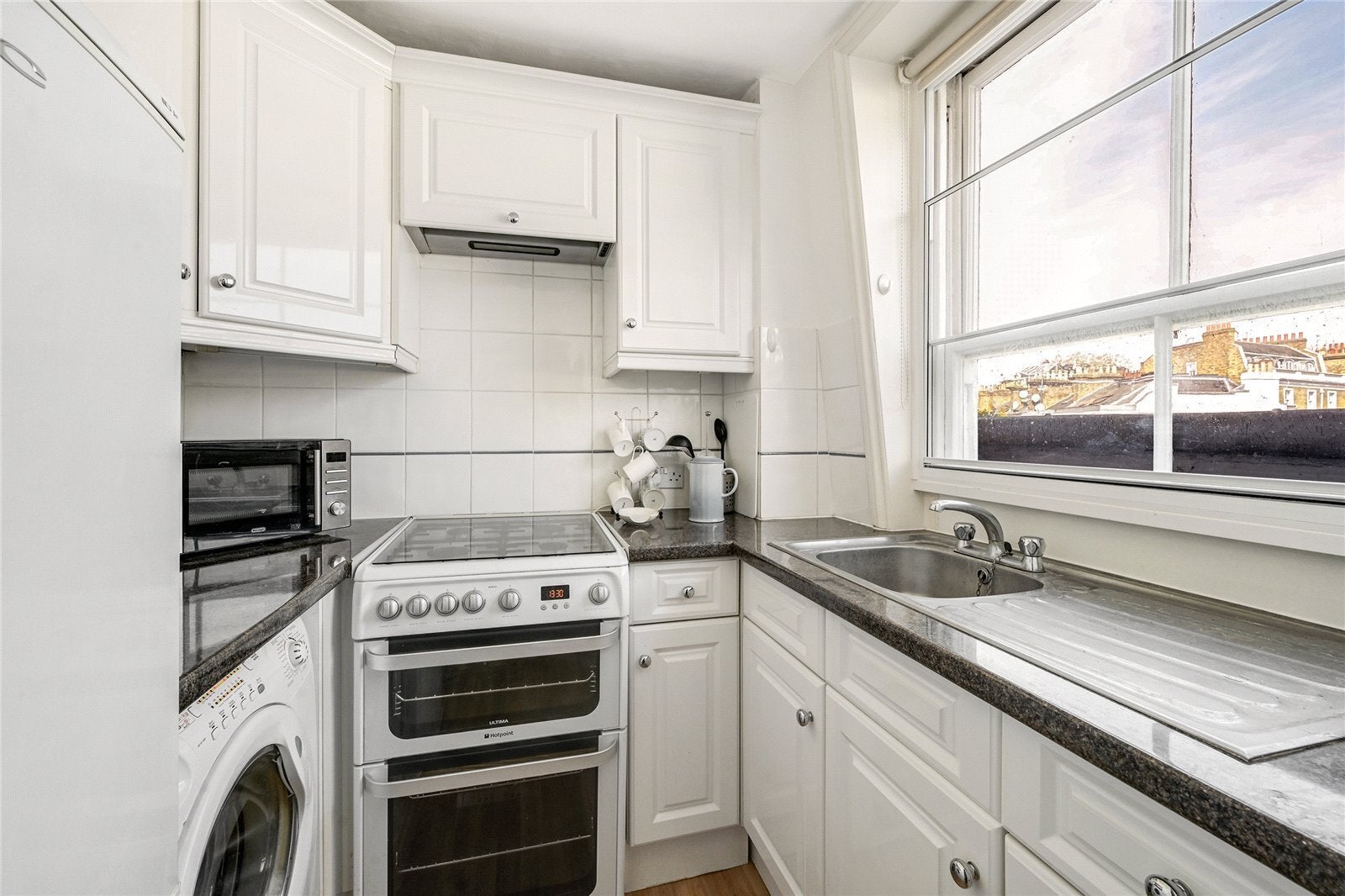 Flat Old Brompton Road in Greater London