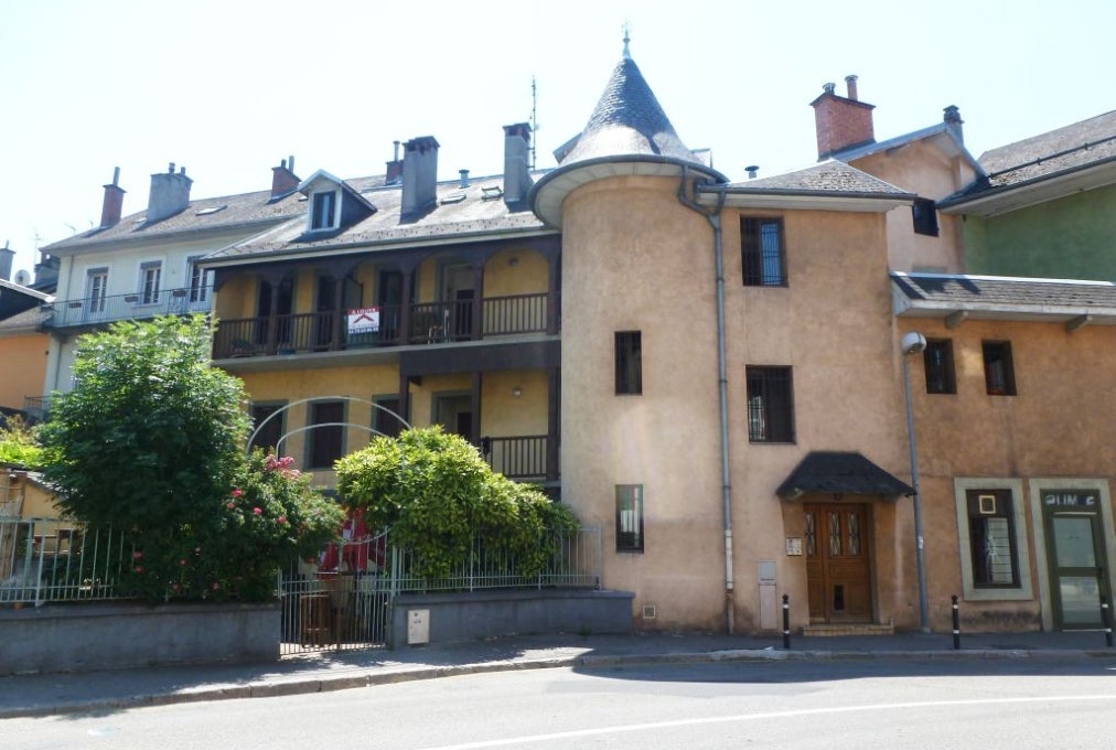 Flat Cour d'Honneur in Chambéry