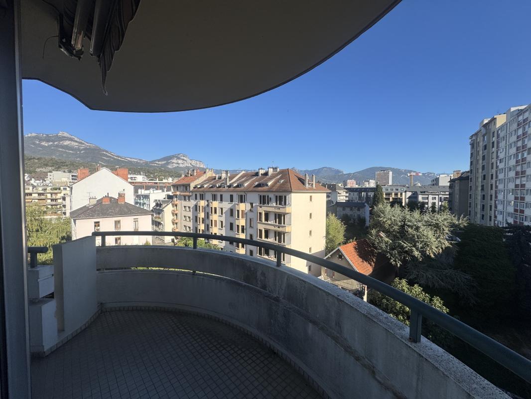Flat Cour d'Honneur in Chambéry