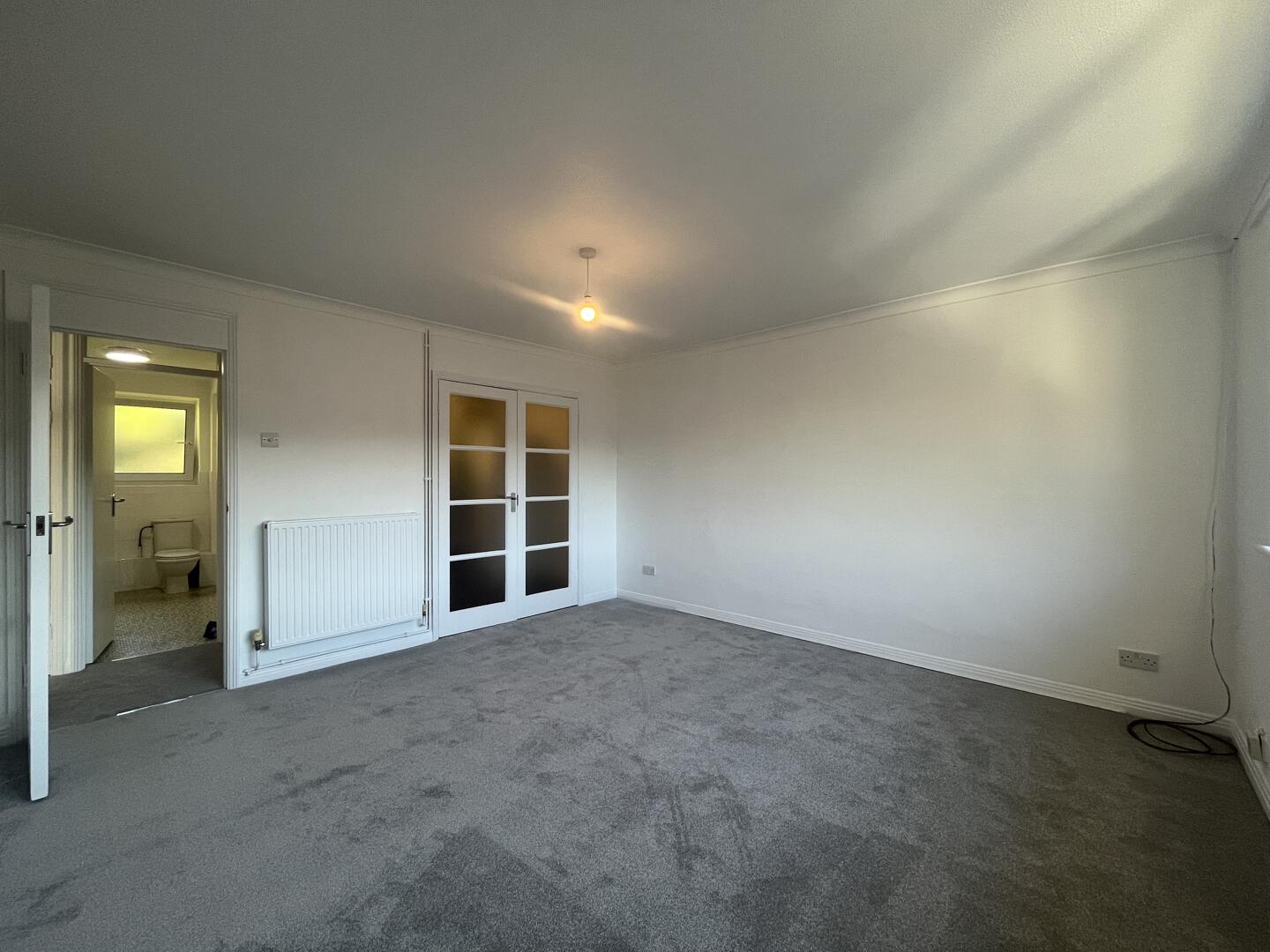 Flat Ridgeway Court in Reigate and Banstead