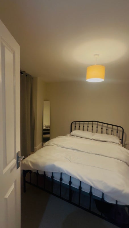 Room Mitcham Road in Greater London