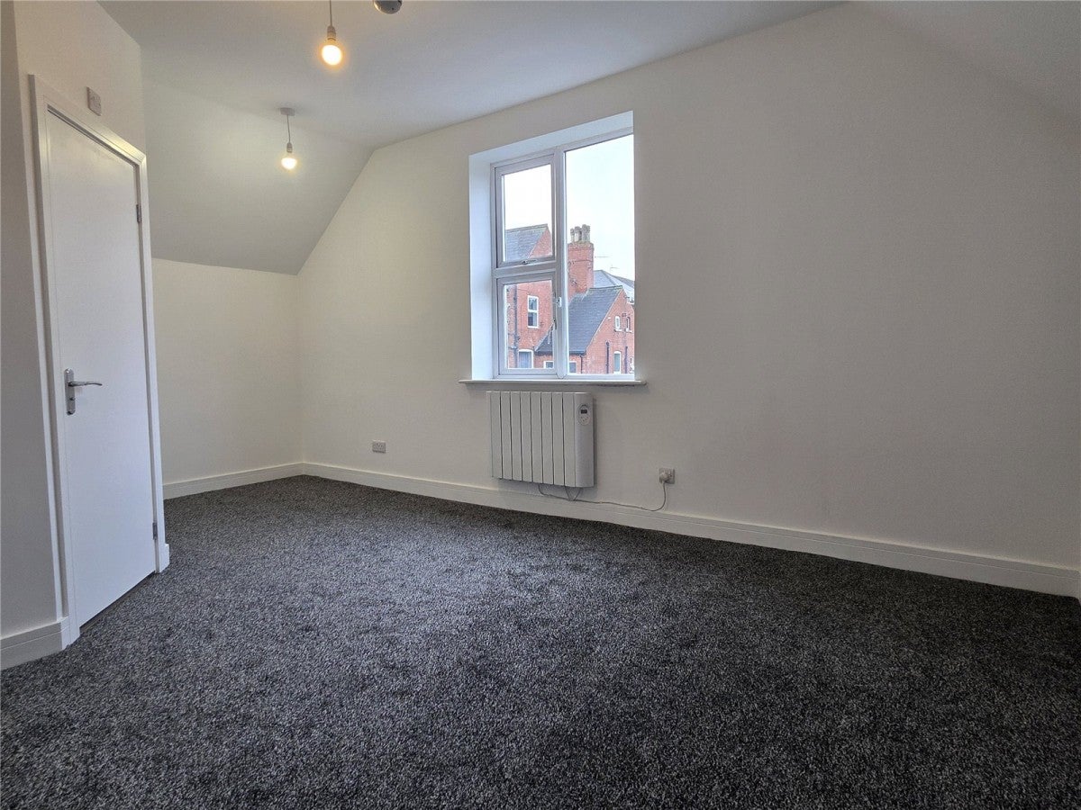 Flat Devon Drive in Nottingham