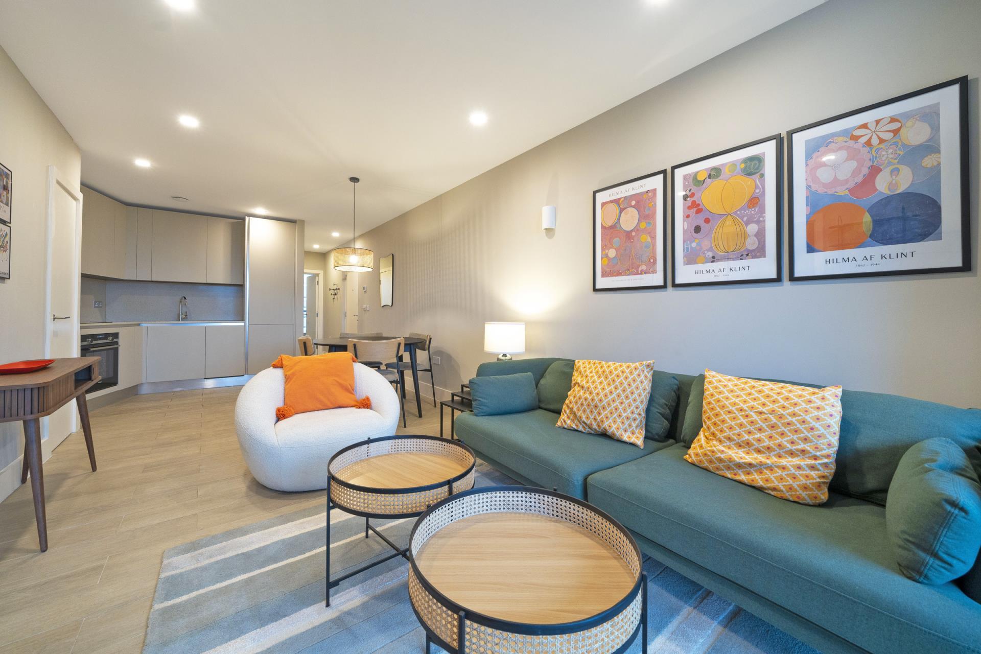 Flat Wyvil Road in Greater London