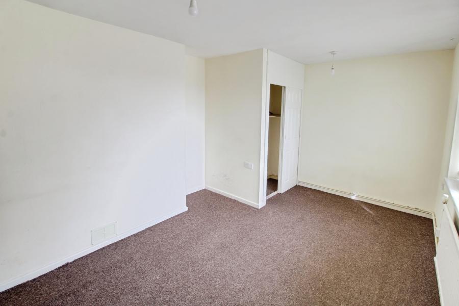 Flat Oundle Road in Peterborough