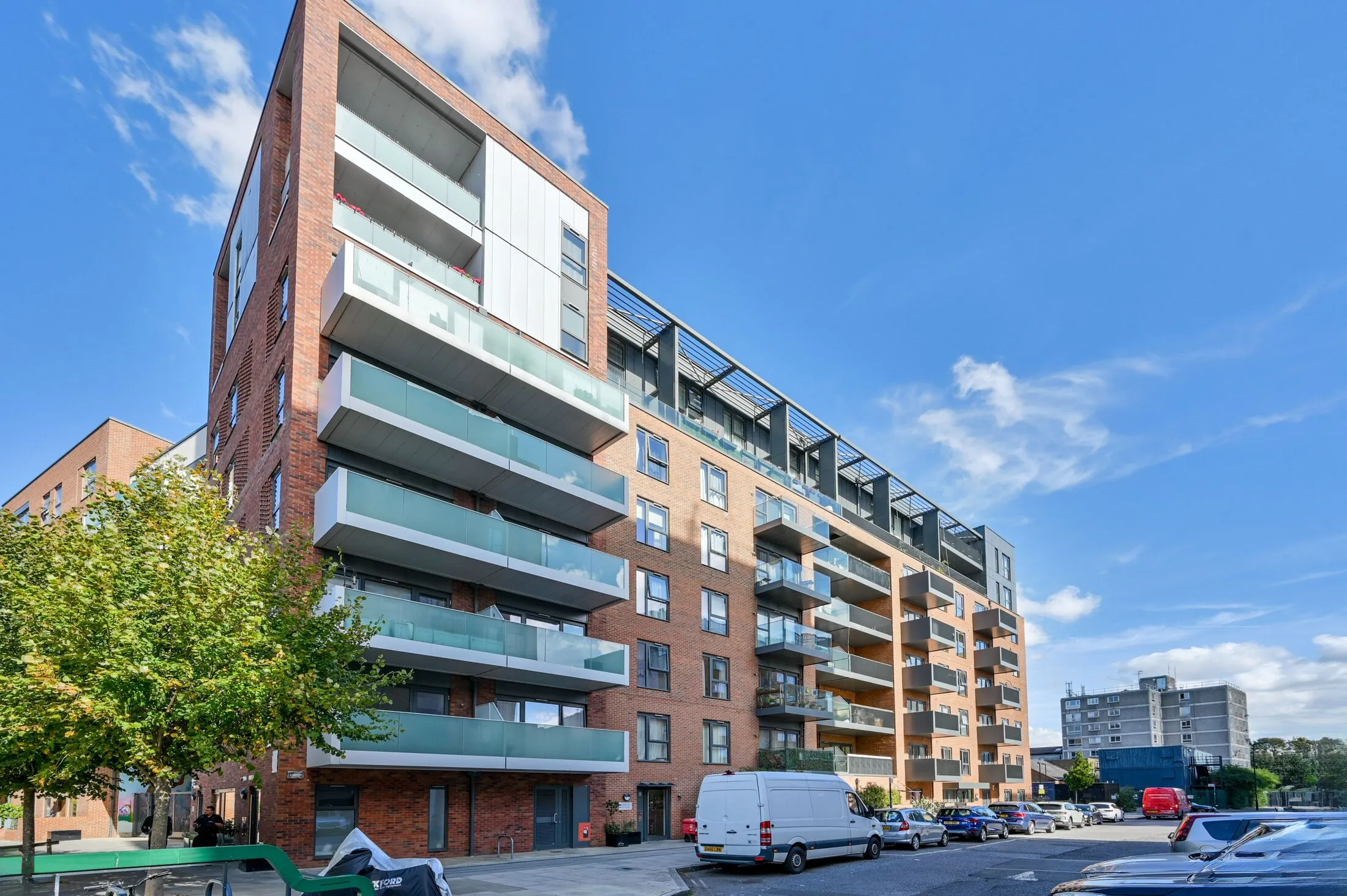 Flat Singapore Road in Greater London