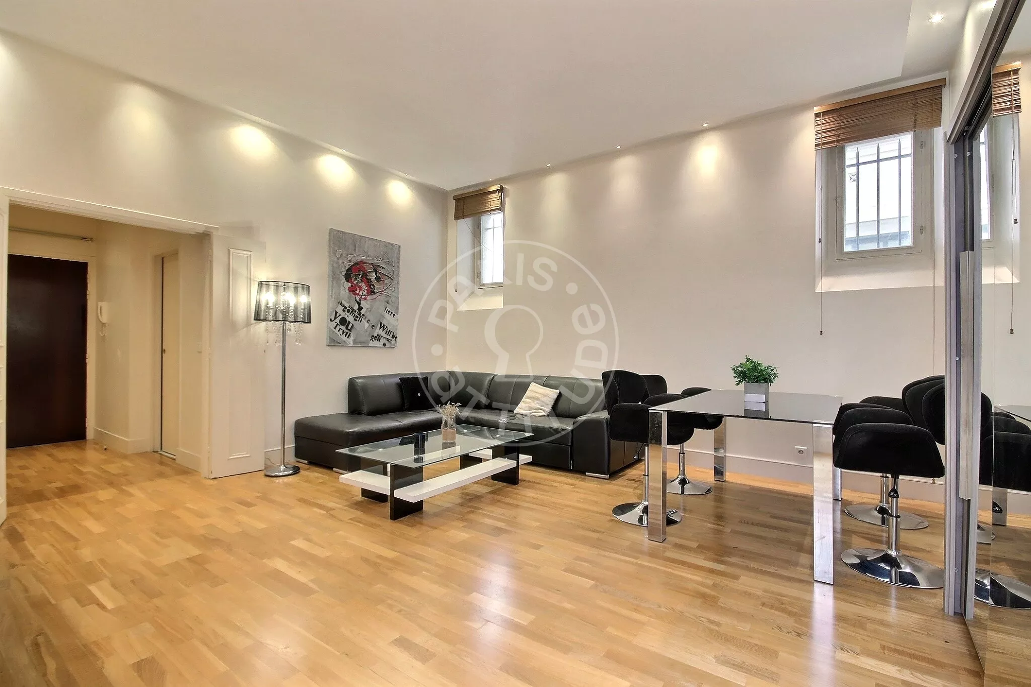 Appartement Rue Paul Baudry à Paris