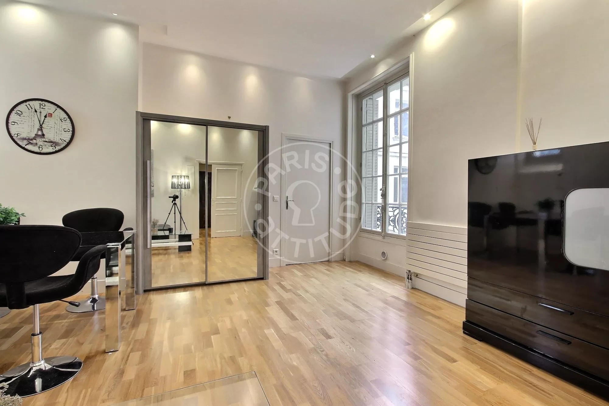 Appartement Rue Paul Baudry à Paris