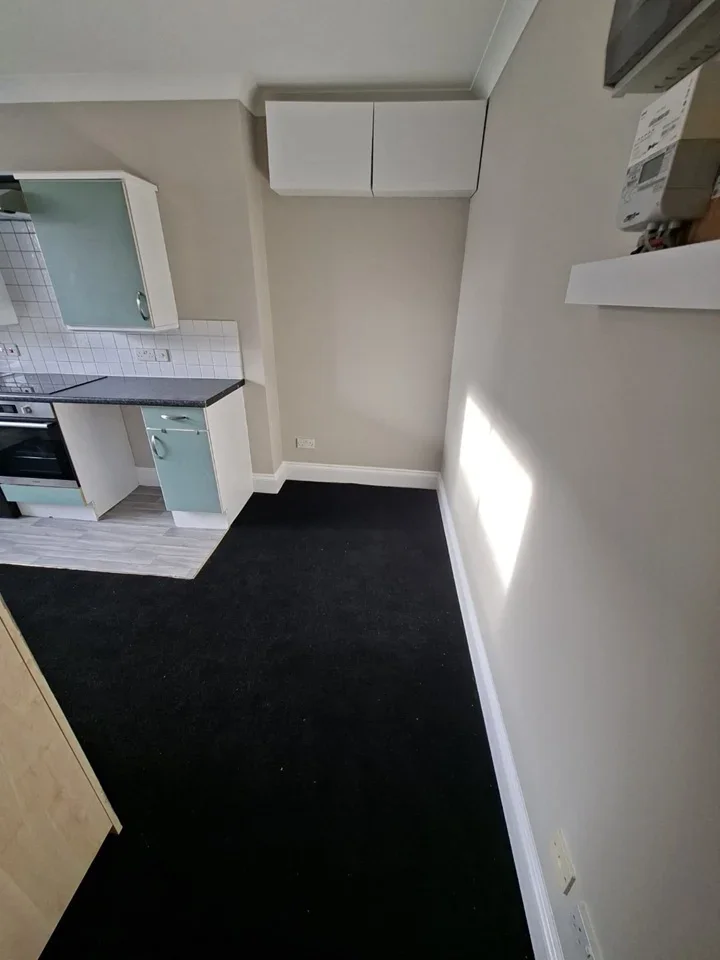 Flat Hatherley Grove in City of Westminster