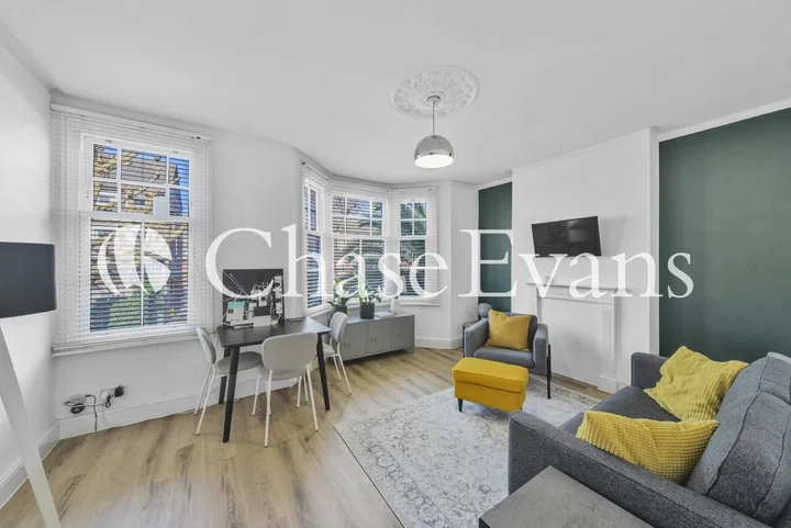 Flat John Ruskin Street in Greater London
