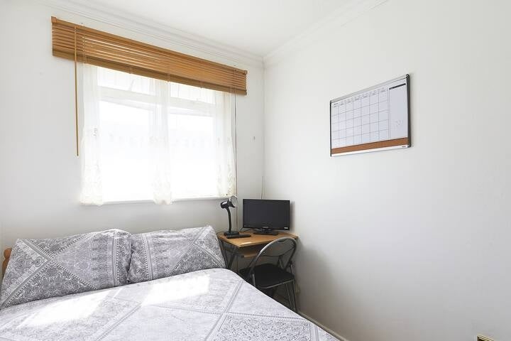 Room Rosemary Road in Greater London